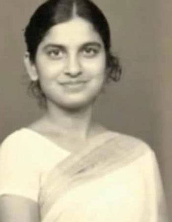 Sudha Murthy Age, Husband, Children, Family, Biography & More