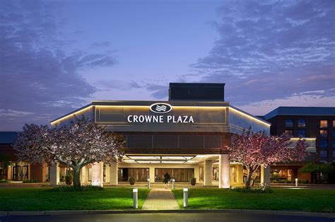 Crowne Plaza Providence-Warwick Airport, an IHG Hotel Reviews, Deals ...