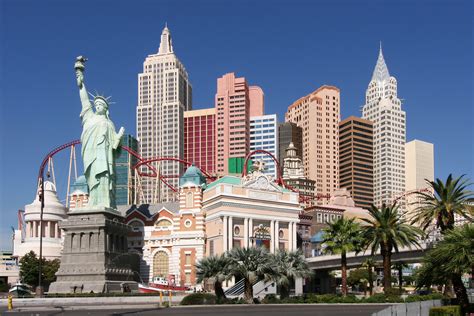File:Las Vegas NY NY Hotel.jpg - Wikimedia Commons