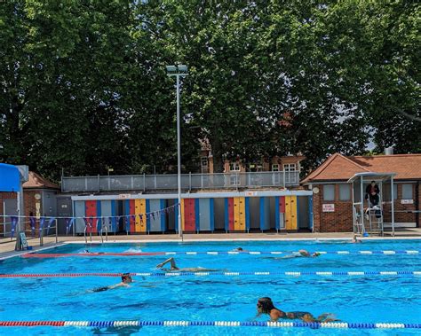 London Fields Lido Guide (2023) — East London Newsletter