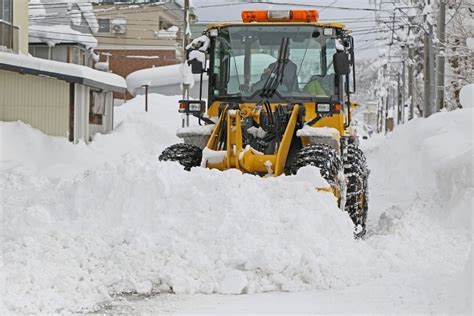 Top 10 Snow Removal Tips | Safety Snow Removal | Great Lakes Snow