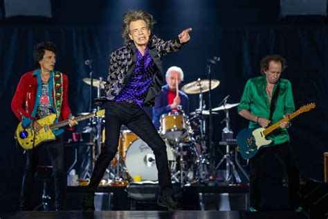 The Rolling Stones Concert Setlist at MetLife Stadium, East Rutherford ...