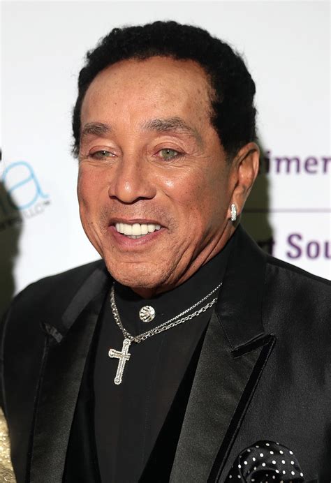 Smokey Robinson - Wikipedia