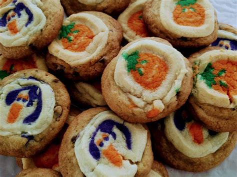 Pillsbury Halloween Cookies- Chocolate Cookie with Pillsbury Cookie ...