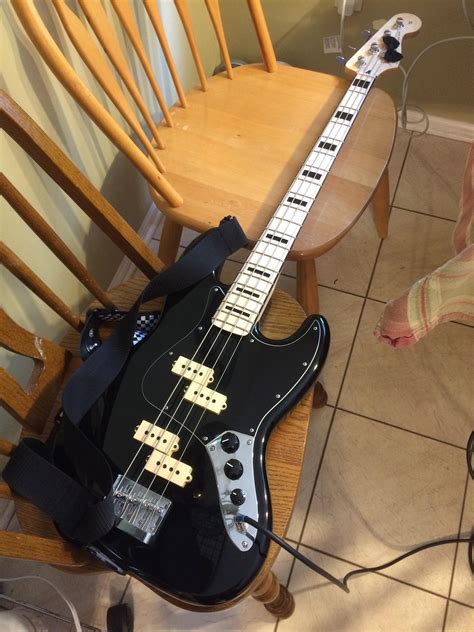 Basses with dual precision pickups : r/Bass