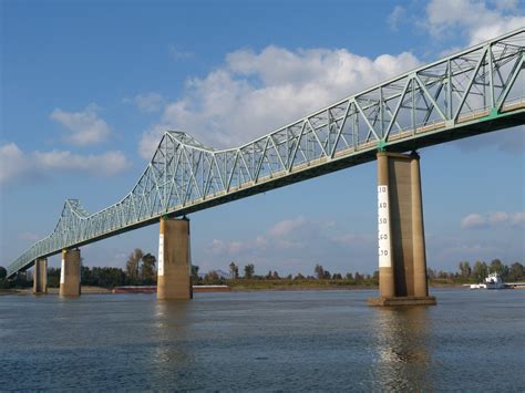 HistoricBridges.org - Cairo Mississippi River Bridge Photo Gallery