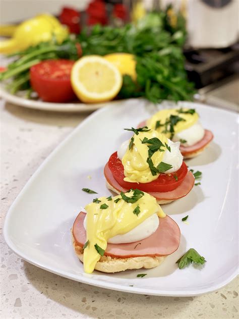 Eggs Benedict - cooking with chef bryan