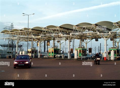 Eurotunnel terminal at folkestone hi-res stock photography and images ...