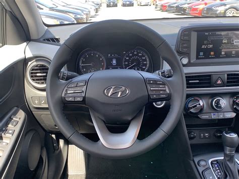 New 2021 Hyundai Kona SEL FWD Sport Utility