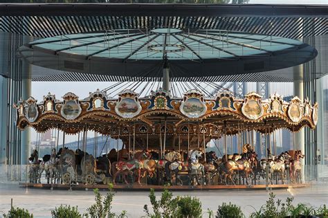 The Beauty Of Jane’s Carousel At The Brooklyn Bridge Park - Behind the ...