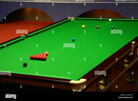 Snooker table hi-res stock photography and images - Alamy