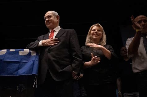 With the Return of Netanyahu in Israel, His Family Is Back, Too - The New York Times