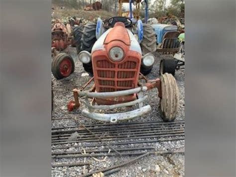 Ford 801 Dismantled Tractor (12541350) RUSSELLS TRACTOR PARTS ...