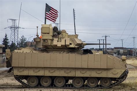 Here's how Ukraine could use US Bradley fighting vehicles