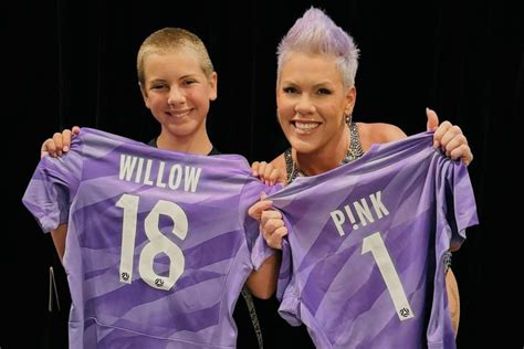 Pink's Daughter Willow, 12, Gets Cute New Buzzcut — and Joins Mom Backstage to Meet Australian ...