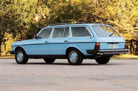 Mercedes-Benz 300TD W123 Station Wagon - The Best German Daily Driver ...