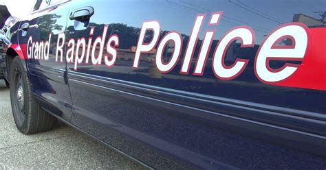 Police seek suspect in SW Grand Rapids shooting