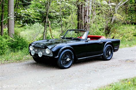 1961 Triumph TR4 w/ Engine Audio Clips • Petrolicious #jaguarvintagecars | Klassieke auto's ...