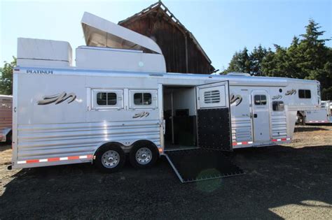 2020 Platinum 12' SW Outlaw Interior-3 Horse Trailer Reverse Slant Side ...