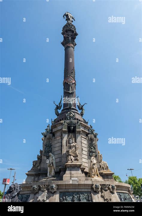 Monumento cristobal colon hi-res stock photography and images - Alamy