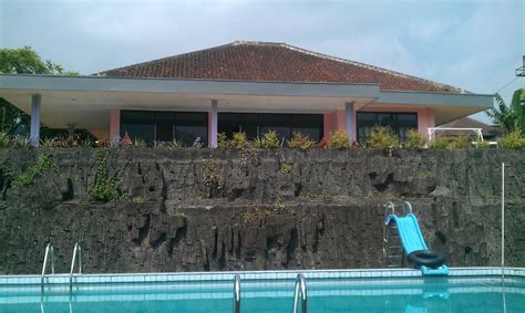 Villa di Puncak Cisarua, Villa Dolken, dan Villa Wempi | RAJANYA SEWA VILLA DI PUNCAK