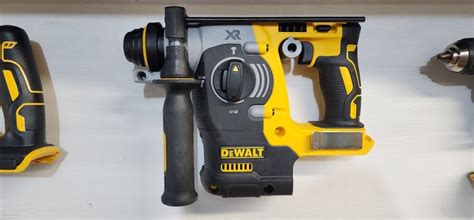 DEWALT SDS Rotary Hammer Drill 20V MAX Wall Mount by SubBass100 | Download free STL model ...