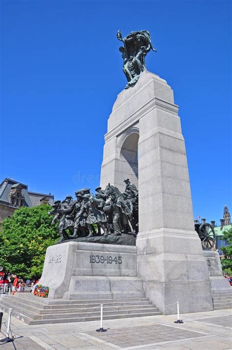 National War Memorial, Ottawa, Canada Stock Photo - Image of flag, family: 144951174