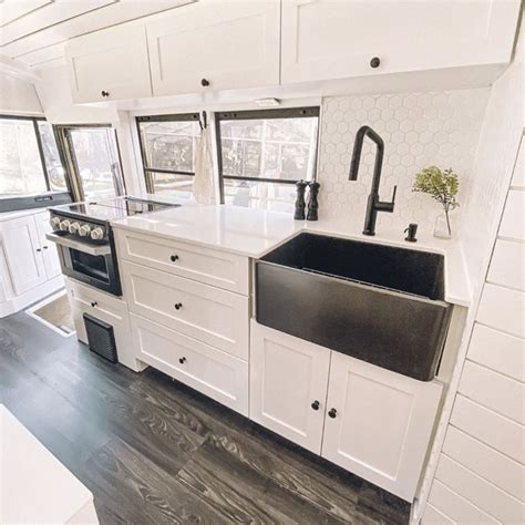 Best Skoolie Kitchen Design Ideas & Layouts - Skoolie Livin | School bus camper, Bus house, Skoolie