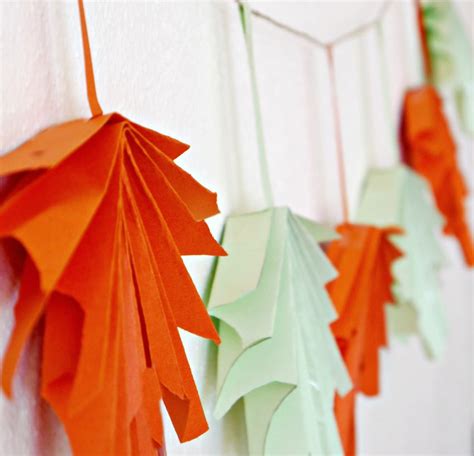 Folded Paper Leaf Garland | Make and Takes