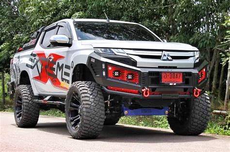 Mitsubishi L200 4X4 Off Road Extreme Driver High Performance Fast Power and Action Compilation ...