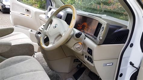 Israbi: 2004 Nissan Elgrand Interior