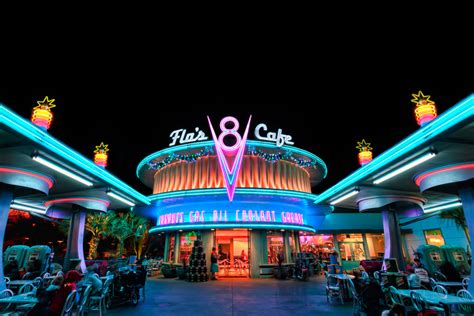 Flo’s V8 Cafe