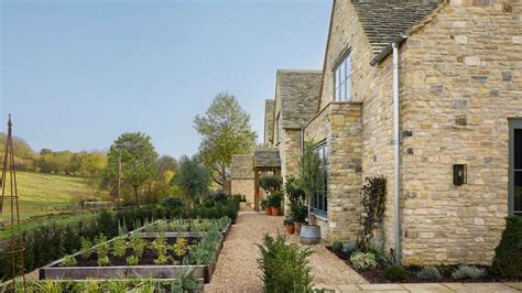 Take a Tour of The Cotswolds House– Omaze UK