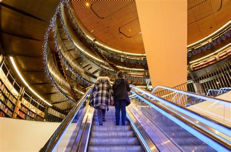 Library of Birmingham Interior C Editorial Image - Image of stairs, depth: 91091160