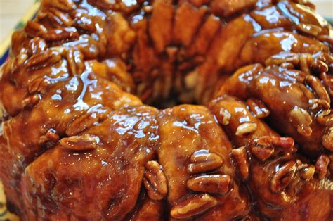 a newlywed's kitchen: Cinnamon Sticky Buns