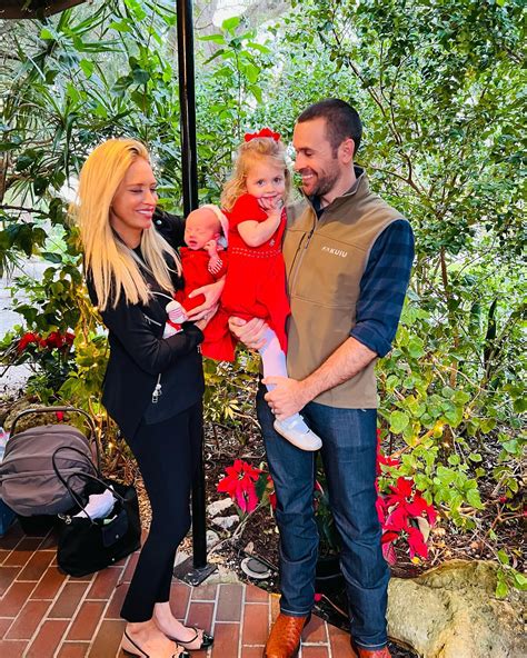 Kayleigh McEnany shares adorable Christmas post in first pic as family ...