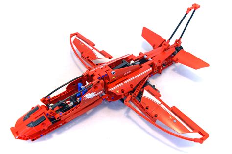 Jet Plane - LEGO set #9394-1 (Building Sets > Technic)