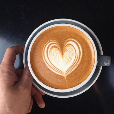 LATTE ART | Latte art heart, Latte art, Matcha latte art