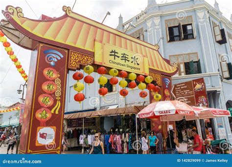 Chinatown Street Market in Singapore Editorial Stock Image - Image of ...