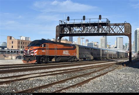 RailPictures.Net Photo: METX 405 Metra MPI MP36PH-3C at Chicago ...