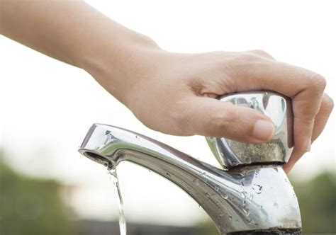 Why Should We Turn Off The Tap Water When Brushing Our Teeth? | Marabelle DeLaurentis