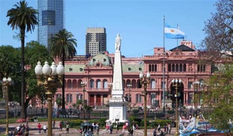 9 Self-Guided Walking Tours in Buenos Aires, Argentina + Maps