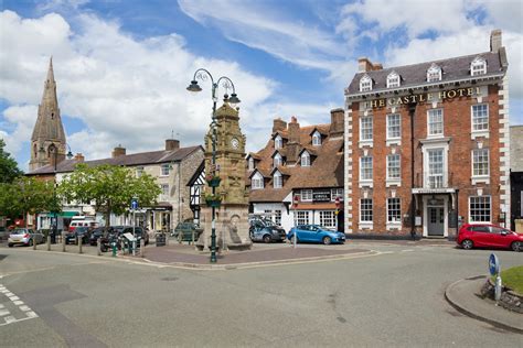 Ruthin Town Guide - Wolsey Lodges, Unique B&Bs