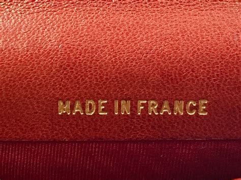 Vintage Chanel Red Lambskin Bi-fold Cardholder CC Emb… - Gem