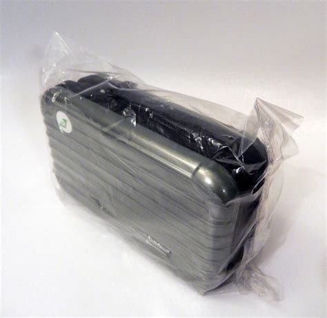 Eva Air / Eva Airlines Business Class Rimowa Amenity Kit - New & Sealed | #1800975277