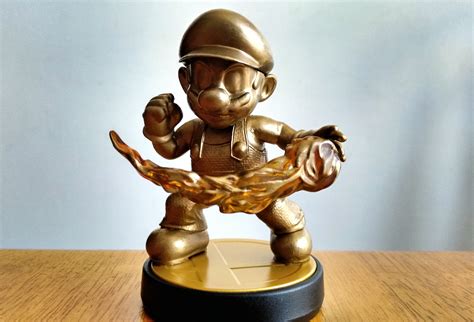 Golden Mario | Amiibo, Buddha statue, Statue