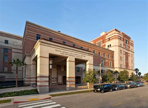 Santa Monica UCLA Medical Center — Robert A.M. Stern Architects, LLP