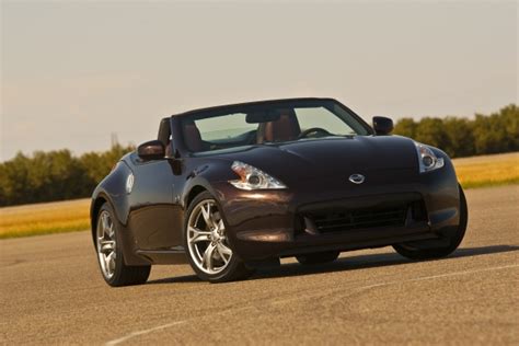 Nissan 370Z Convertible - AskMen