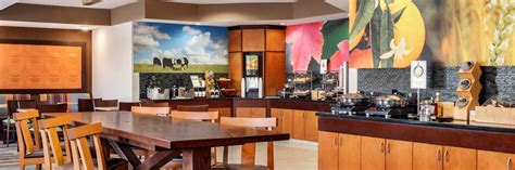 Maumee Restaurants | Fairfield Inn & Suites Toledo Maumee