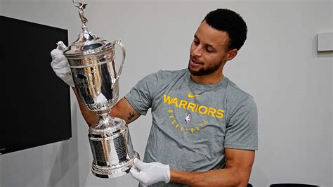 Stephen Curry Trophy / Warriors News Grab A Photo With Stephen Curry S Mvp Trophies Warriors ...